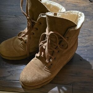 Women's Tan Suede Bearpaw Krista Boots